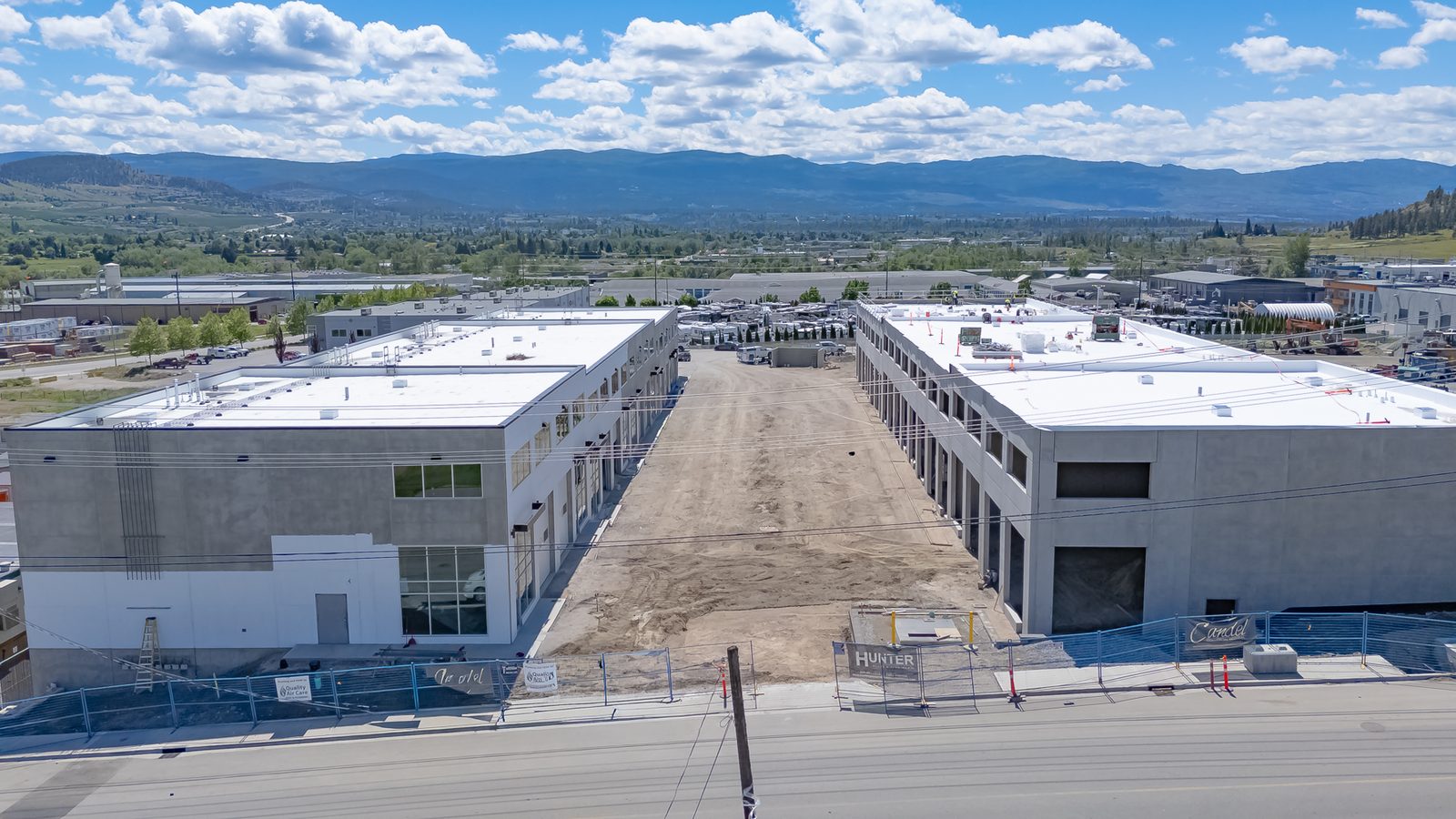 Rooftop view over the Appaloosa site under construction